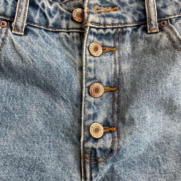 Forever 21 - distressed Button Fly - high rise Short Shorts! - Sz 27 -good cond - Picture 2 of 10